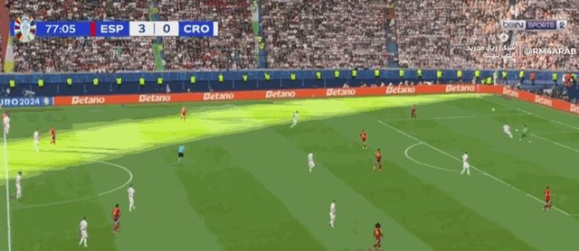 1718473807725071631.gif 罗德里送点.gif